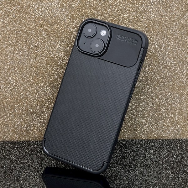 iPhone 16 Pro Max v črnem karbonskem ovitku Premium Carbon