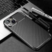 črn ovitek na Galaxy S25 Ultra – poslovna eleganca v vsakem pogledu