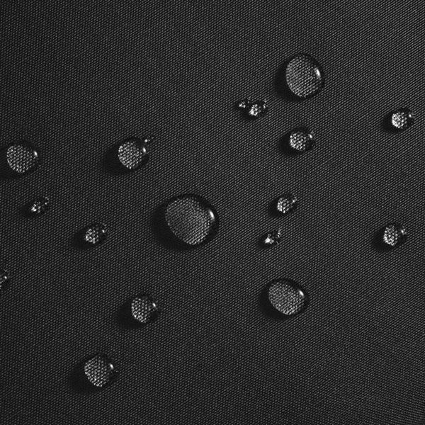 torba za prenosnik 15.6 Tech-Protect, črne barve, prikazan vodoodporen material od strani in približano.